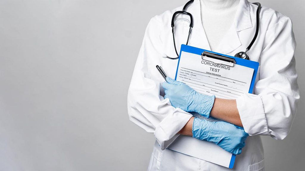 Entrega económica a deudos del personal de salud fallecidos por COVID-19