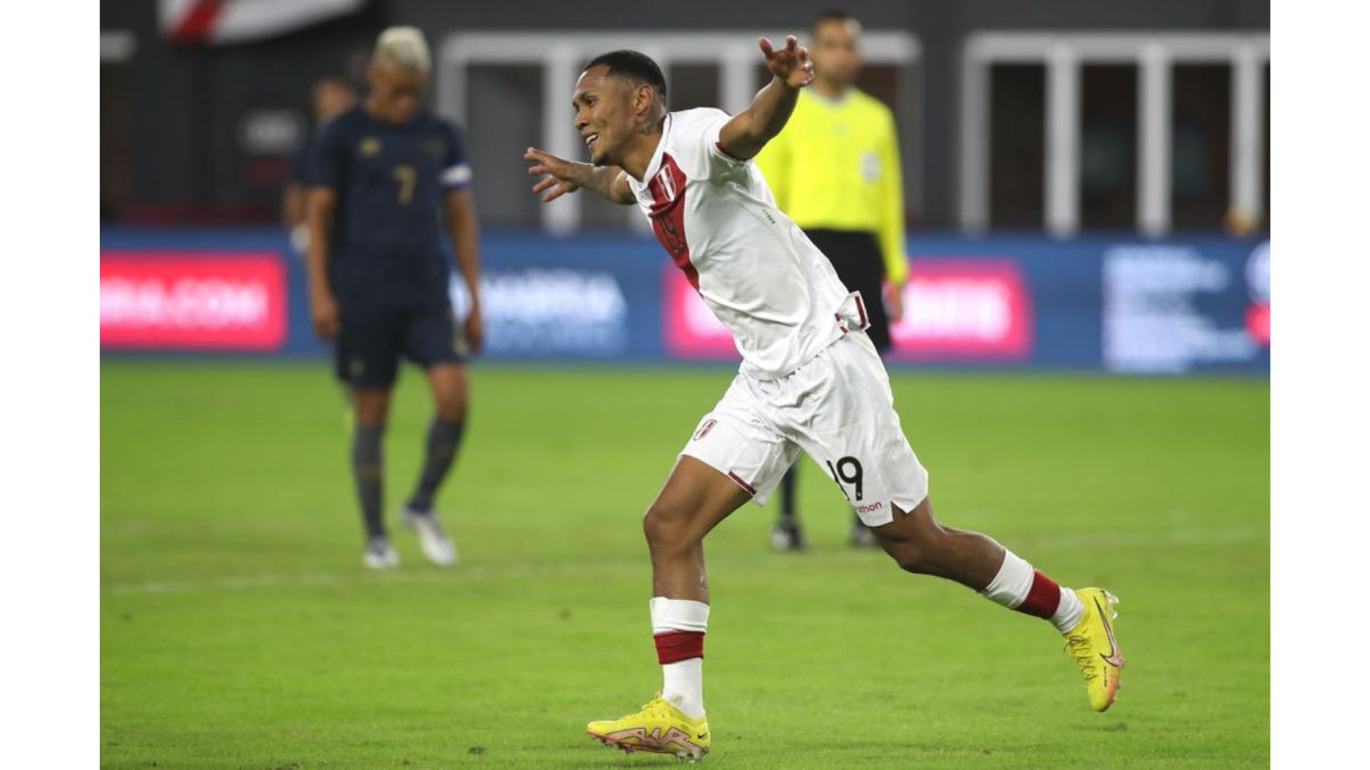 Bryan Reyna puso el 3-1 para Perú ante El Salvador