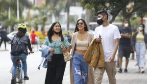 A partir de hoy el uso de mascarillas en Perú es obligatorio solo en hospitales y transporte público