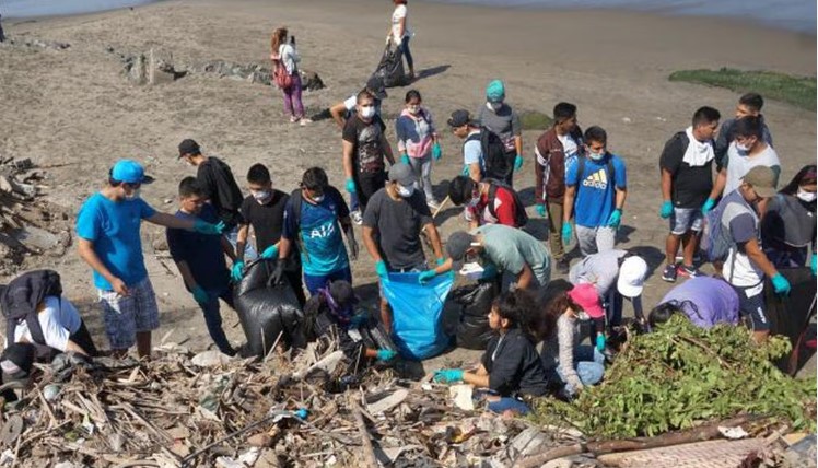 Recogen más de dos toneladas de basura en el Malecón Grau de Chimbote